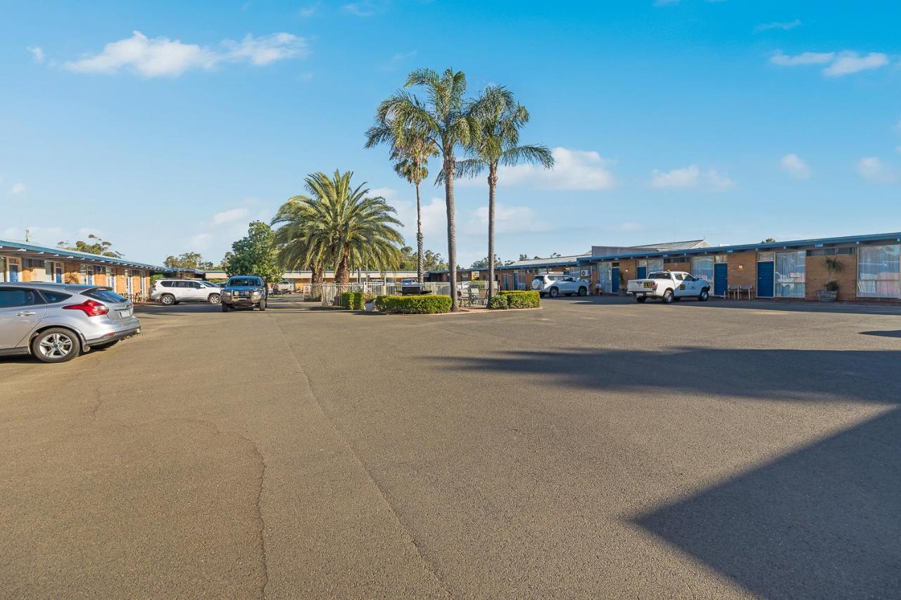 Plainsman Motel Forbes Buitenkant foto