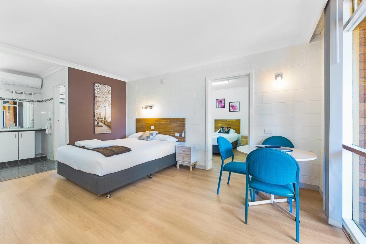 Plainsman Motel Forbes Buitenkant foto