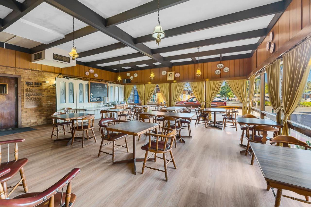 Plainsman Motel Forbes Buitenkant foto